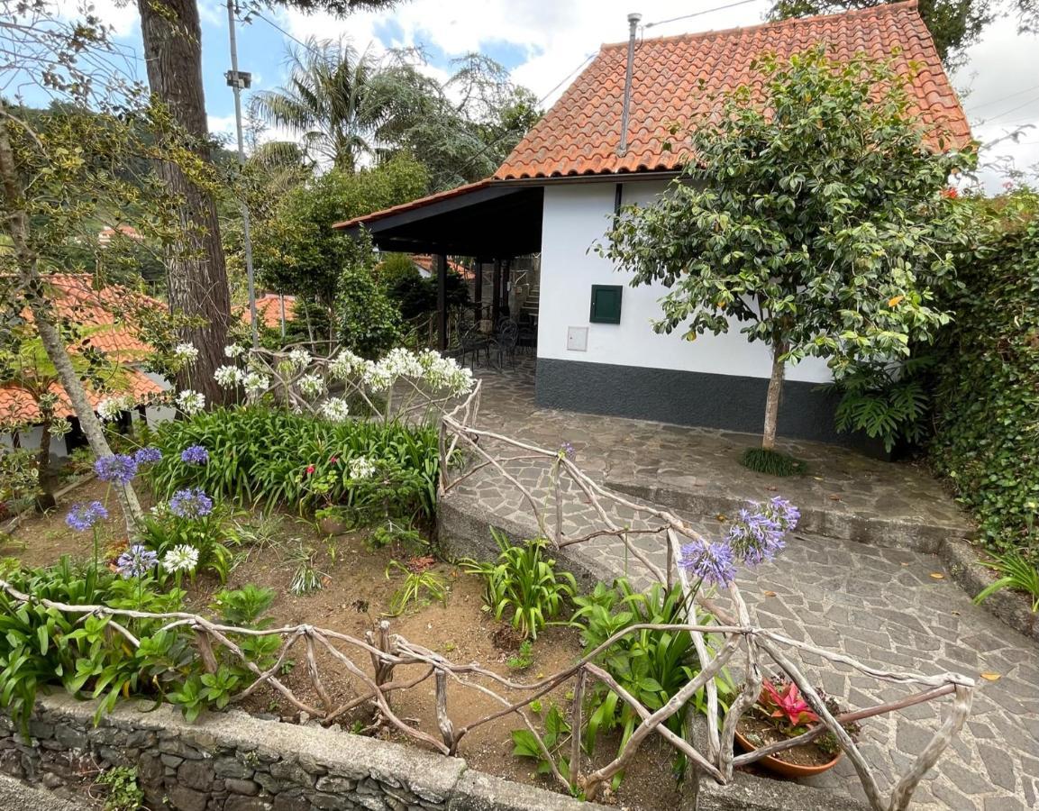 Casas De Campo Do Pomar B&B - Self Check-In Сантана Екстер'єр фото