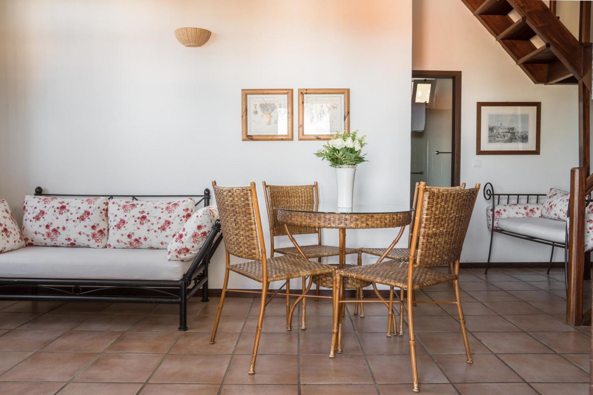 Casas De Campo Do Pomar B&B - Self Check-In Сантана Номер фото